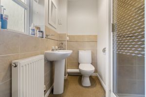 En-suite- click for photo gallery
